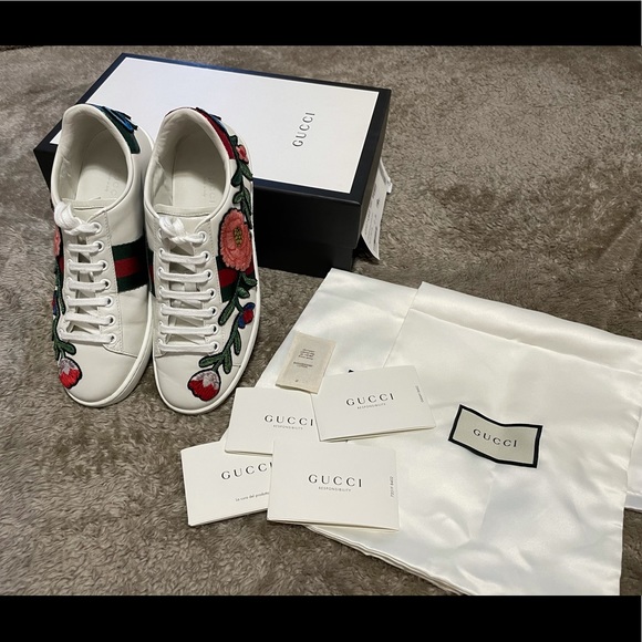 Gucci floral shoes - Picture 2 of 12